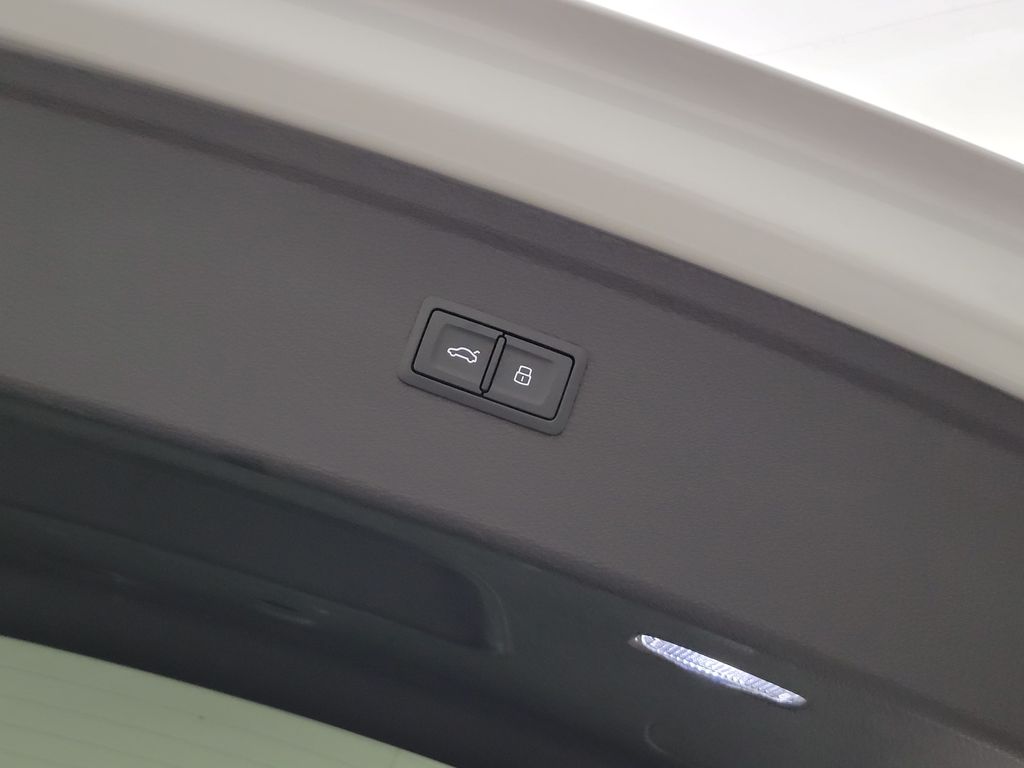 Thumbnail: 2023 Audi Q5 - 11