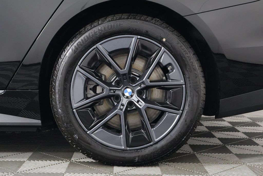 2025 BMW i4 eDrive40 10
