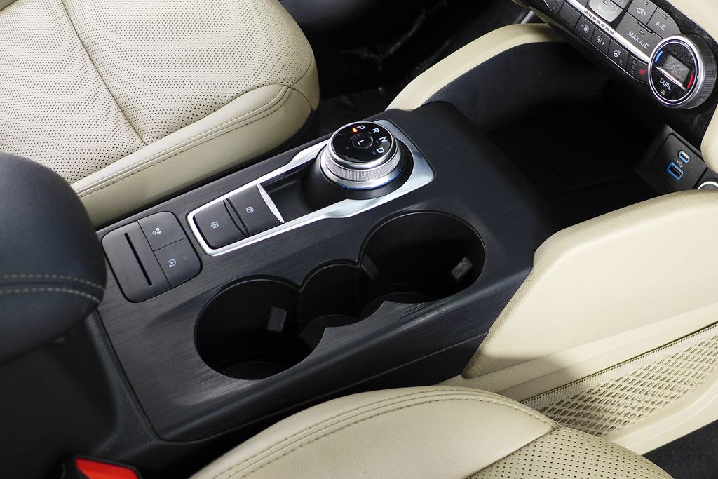 Thumbnail: 2021 Ford Escape - 15