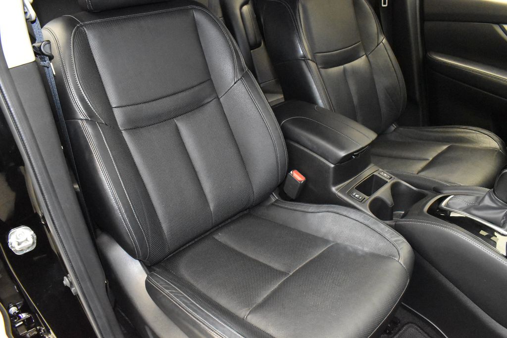 2020 Nissan Rogue Sport SL 29