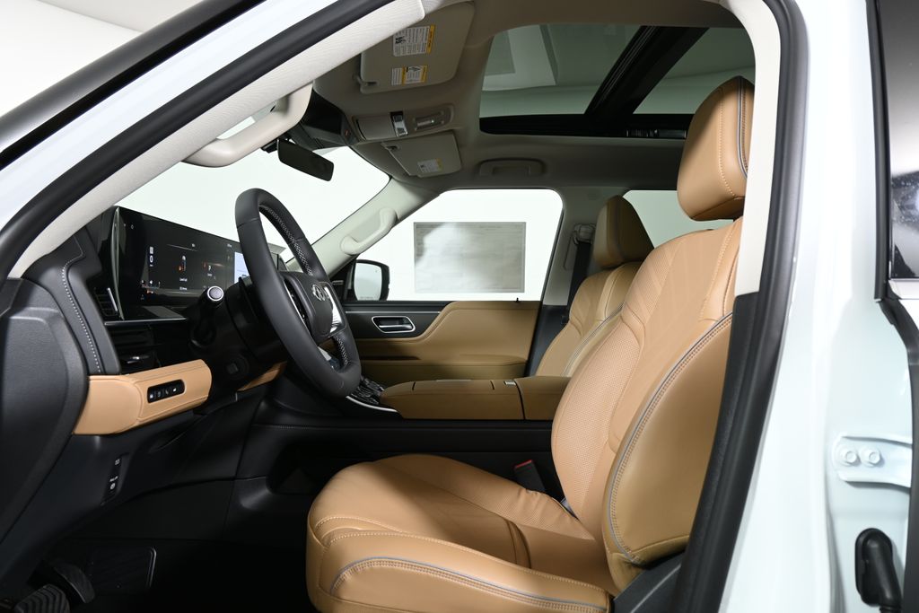 Thumbnail: 2026 INFINITI QX80 - 3