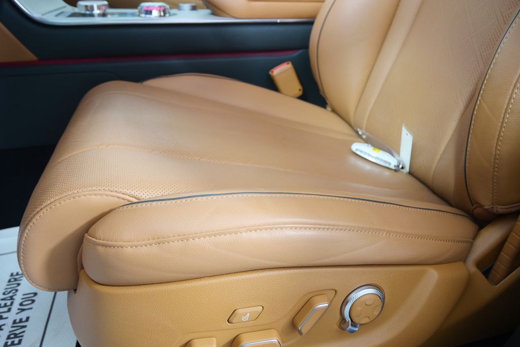 Thumbnail: 2025 Genesis GV80 - 9