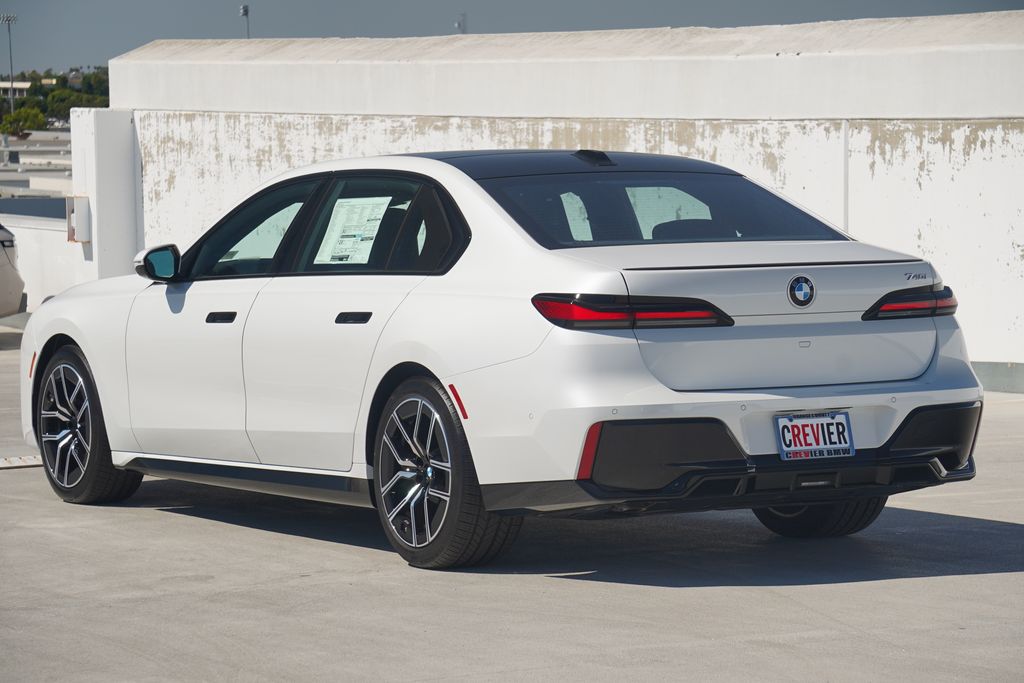 Thumbnail: 2026 BMW 7 Series - 7