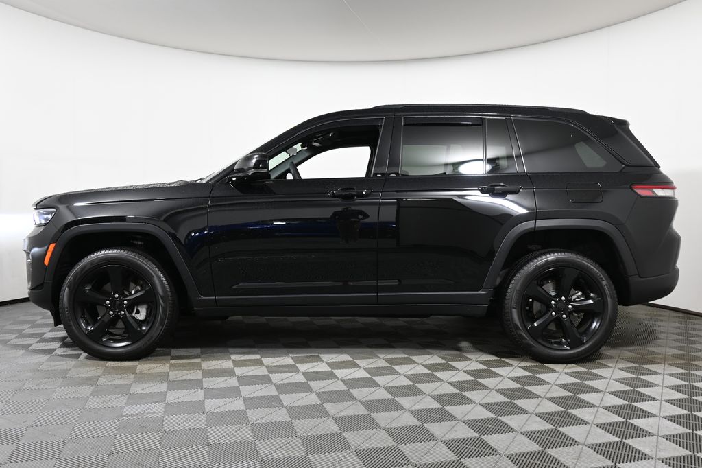 Thumbnail: 2025 Jeep Grand Cherokee - 2