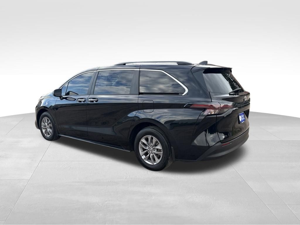 Used 2024 Toyota Sienna Van