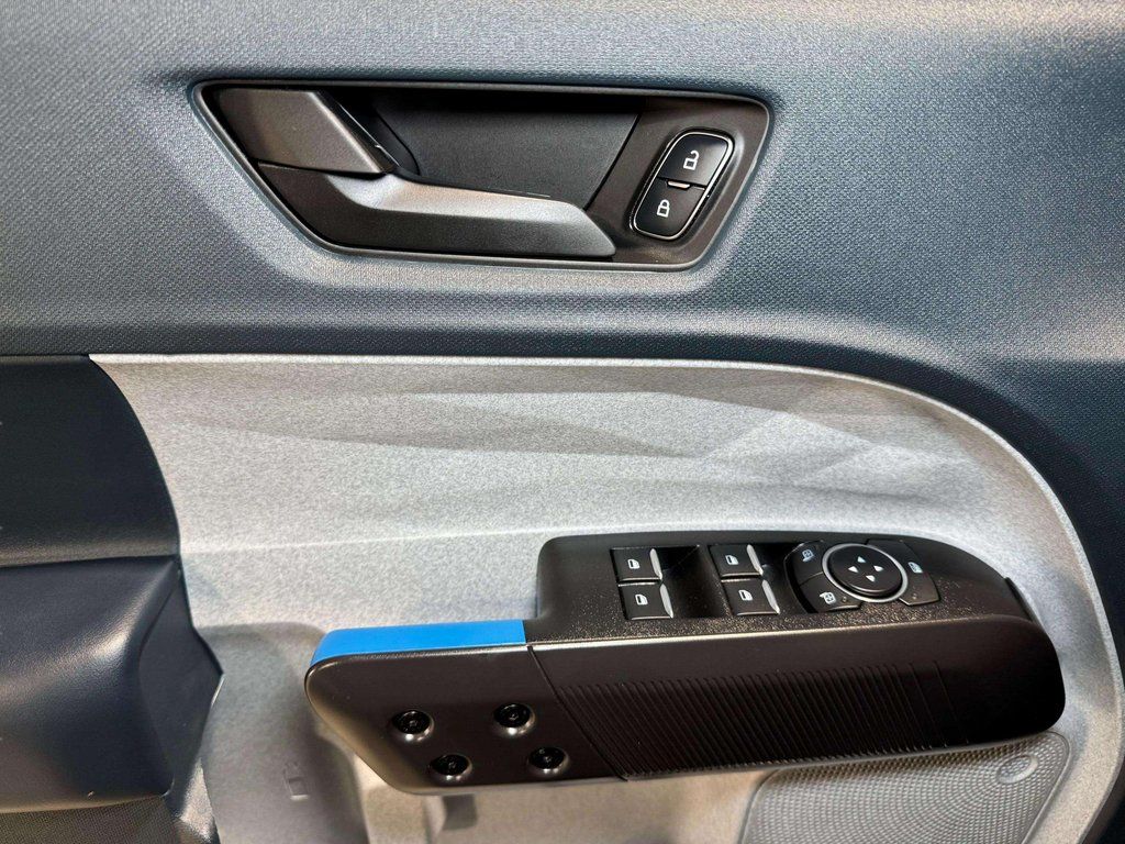 Used 2025 Oxford White Ford XLT image 8