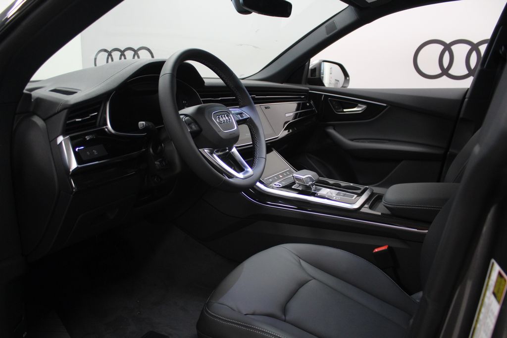 Thumbnail: 2026 Audi Q8 - 11