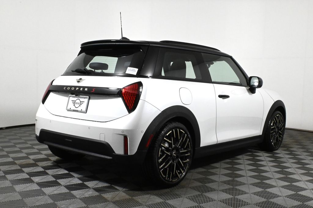 2025 MINI Cooper S 7