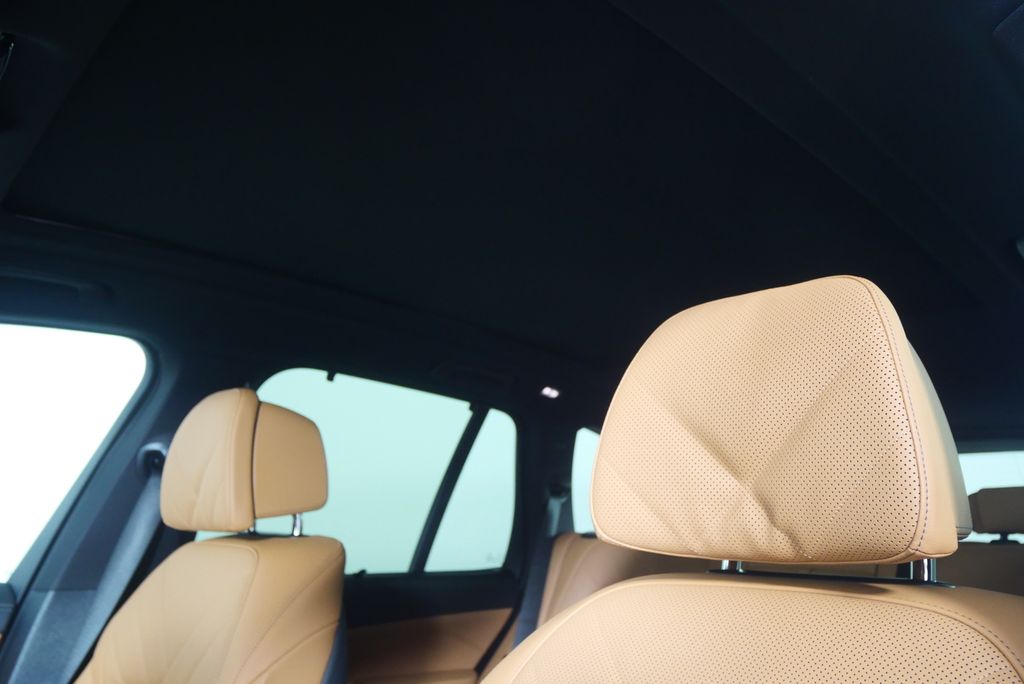 Thumbnail: 2026 BMW X5 - 11