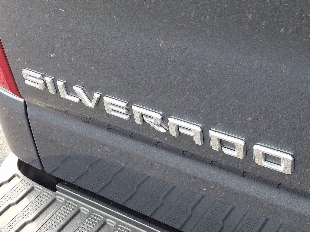 Thumbnail: 2020 Chevrolet Silverado 1500 - 32