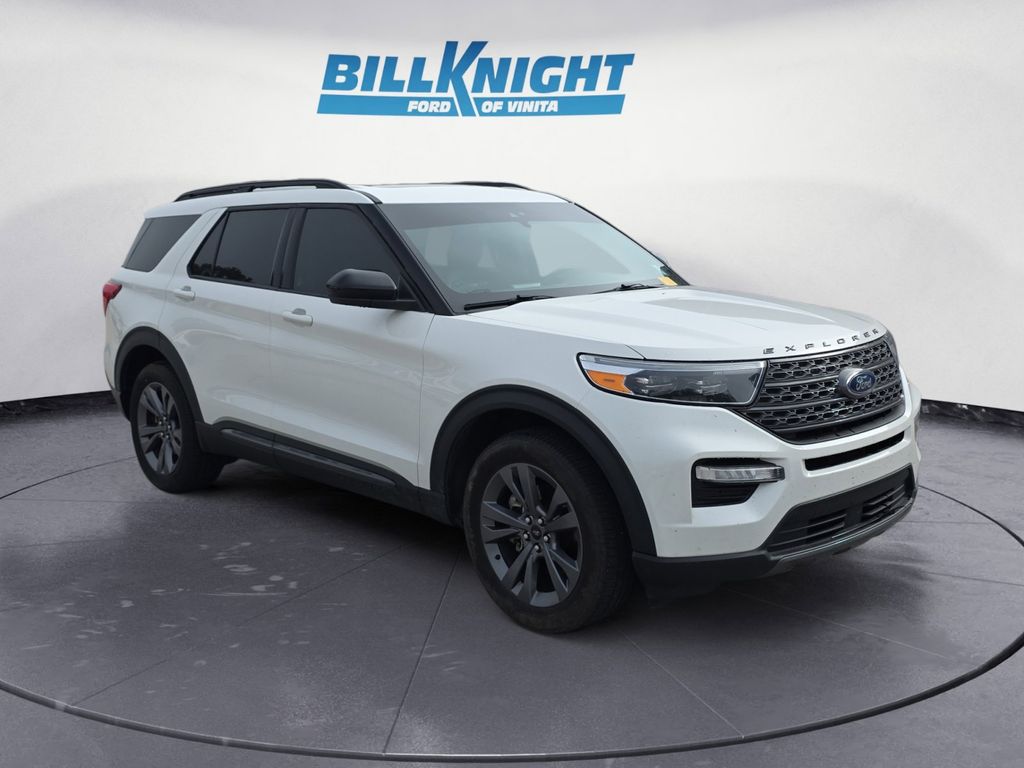 View vehicle photo 7