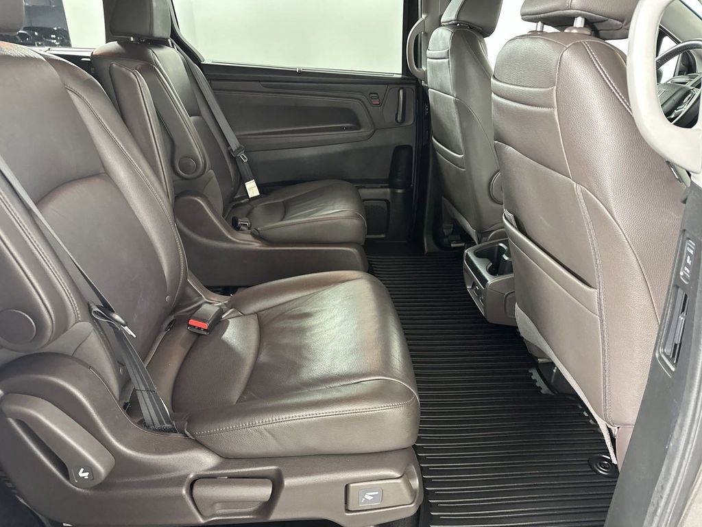 2019 Honda Odyssey Touring 13