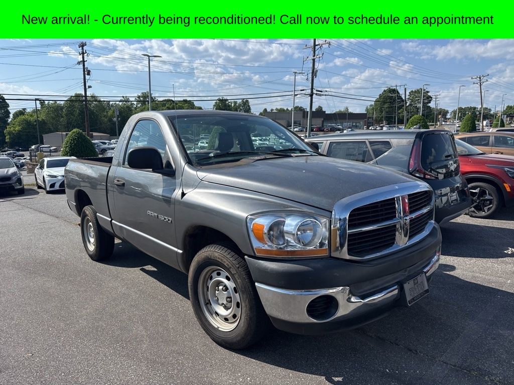 Mineral Gray Clearcoat Metallic 2006 Dodge RAM 1500 ST RWD Pickup Truck Rear-Wheel Drive 6-Speed Manual