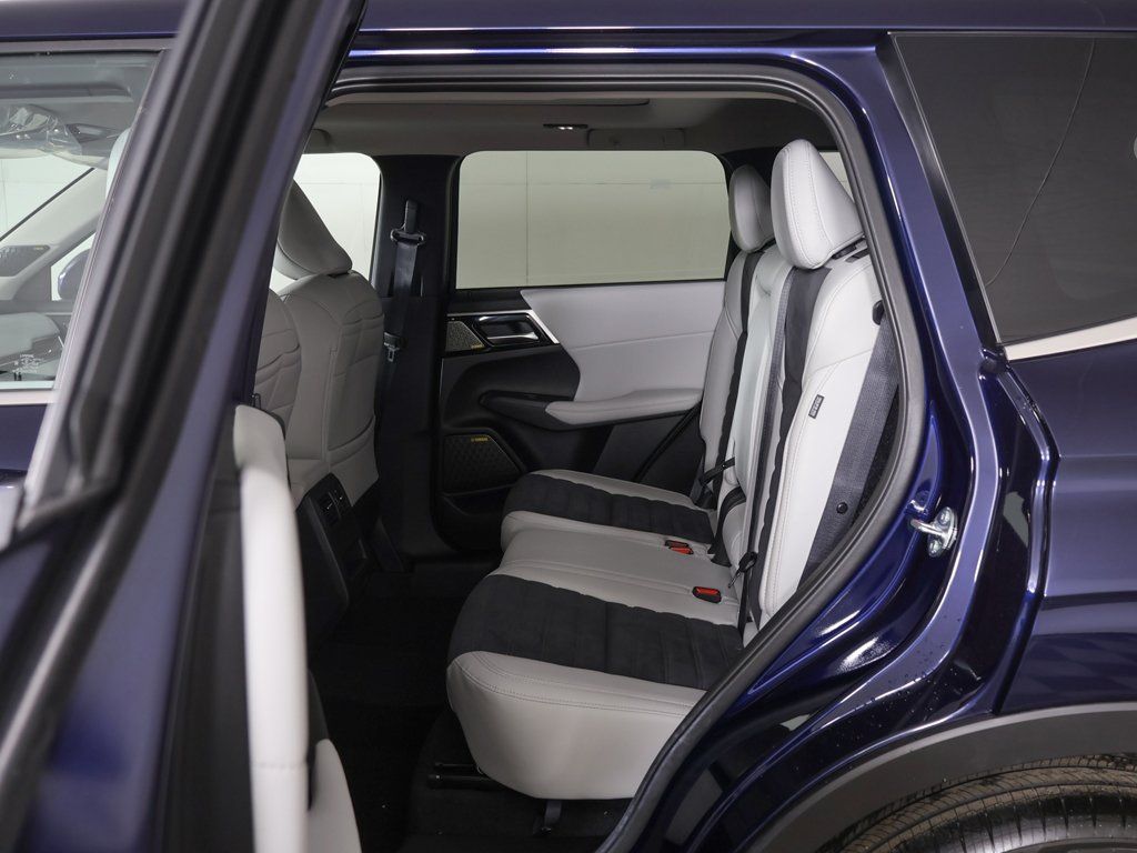 New 2026 Blue Mitsubishi SE image 33