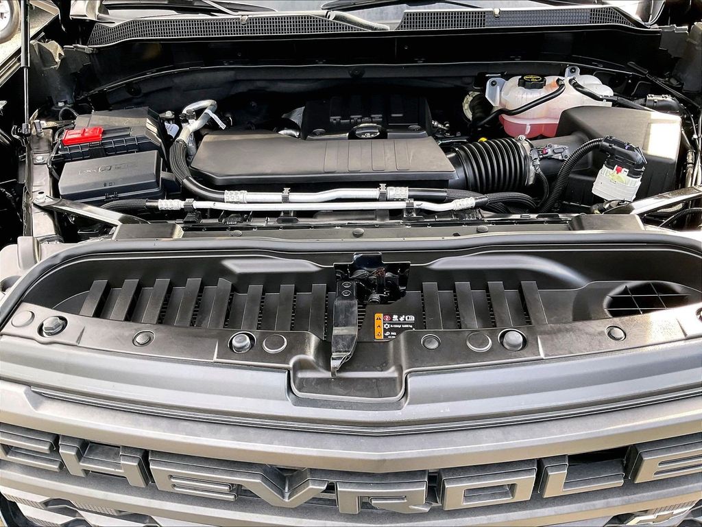 2025 Chevrolet Silverado 1500 — photo 28