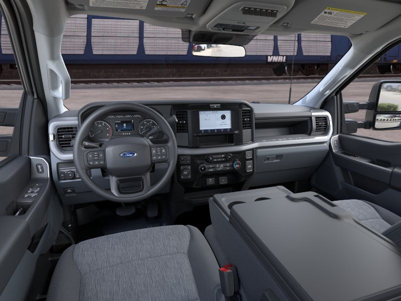 New 2026 Oxford White Ford XL image 9