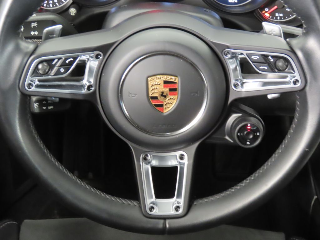 Thumbnail: 2017 Porsche 911 - 19