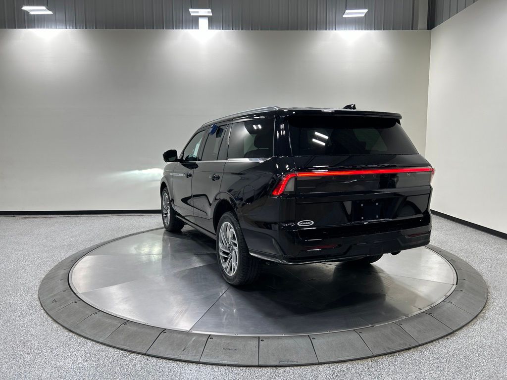 new 2026 Lincoln Navigator car, priced at $99,868