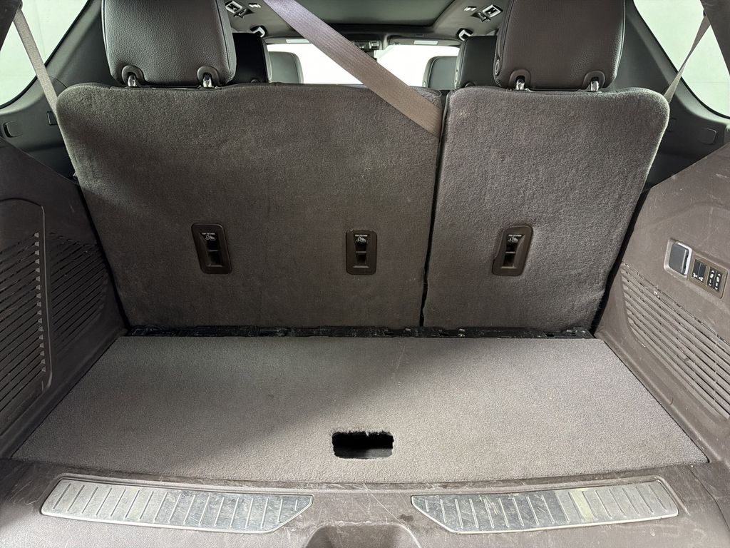 used 2023 GMC Yukon car, priced at $52,977