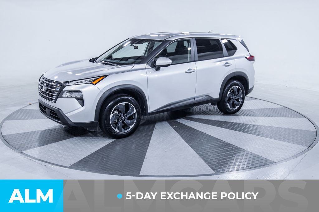 Used 2025 Silver Nissan SV image 3