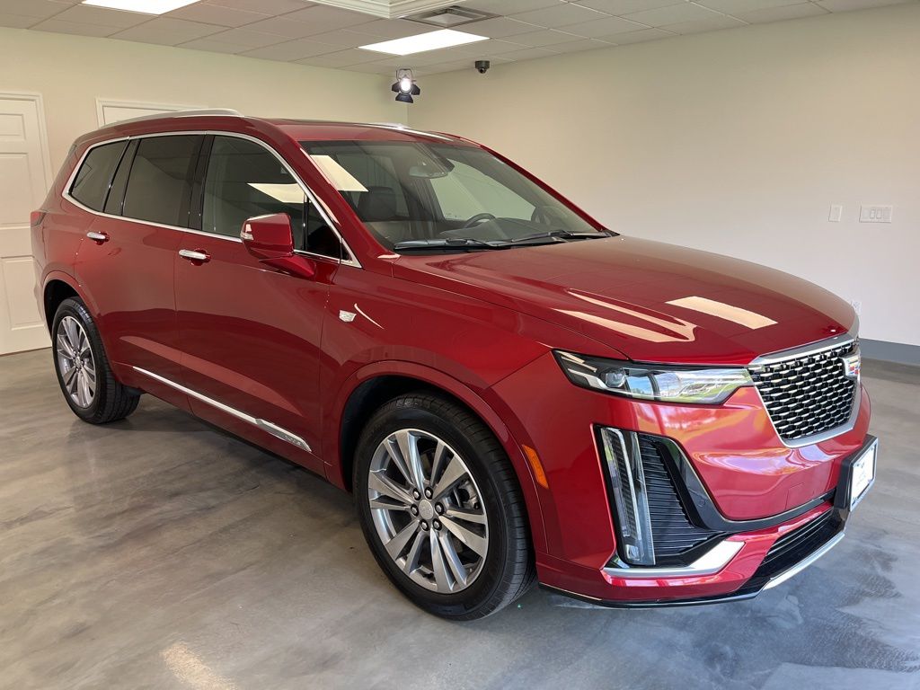 used 2025 Cadillac XT6 car, priced at $52,995