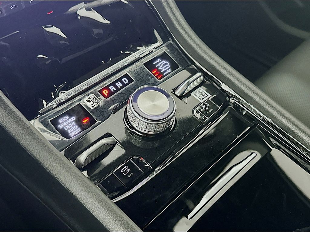 New 2025 White Jeep Overland image 12