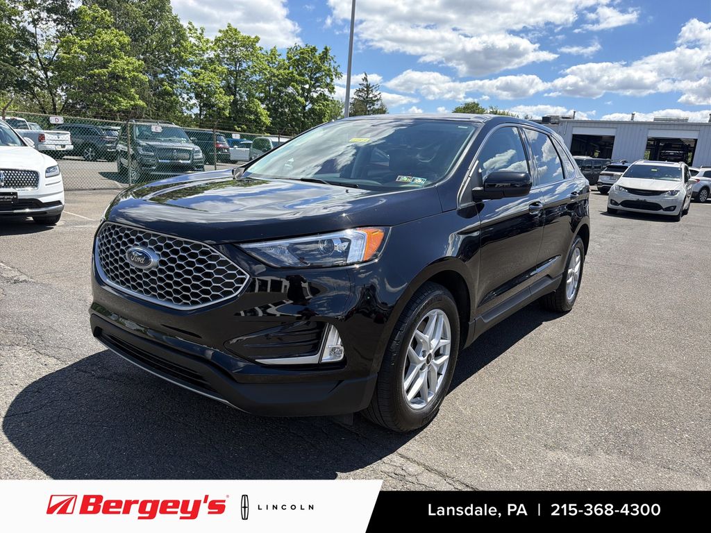 Black Metallic 2023 Ford Edge SUV / Crossover All-Wheel Drive 8-Speed Automatic