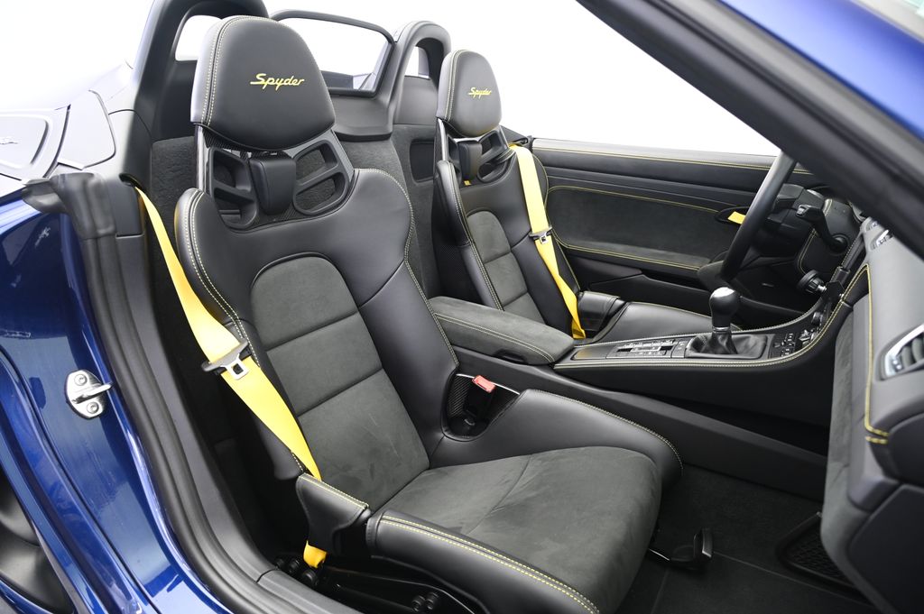 2022 Porsche   31