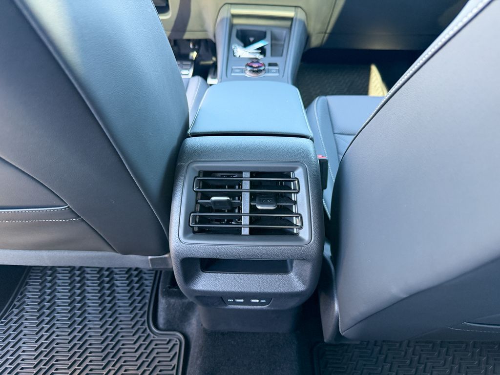 New 2026  Volkswagen 2.0T SE R-Line Black image 24