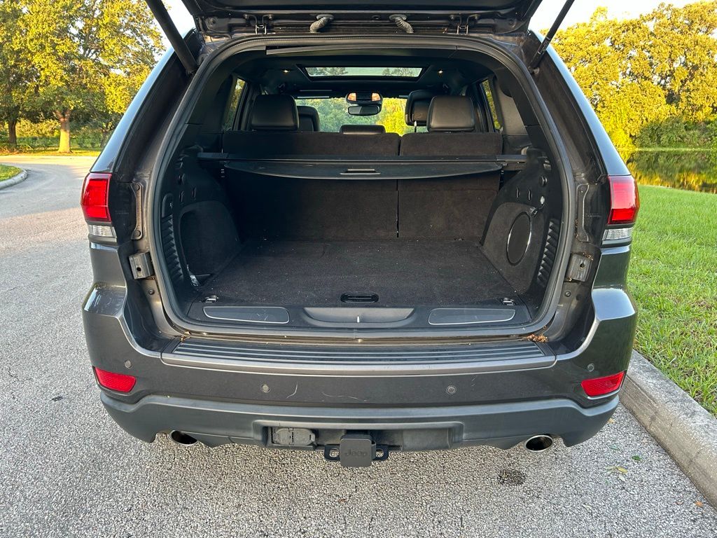 Thumbnail: 2019 Jeep Grand Cherokee - 9