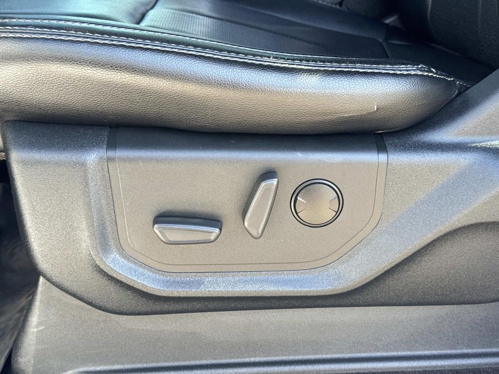 Used 2019 Ford F-150 Lariat 4D SuperCrew