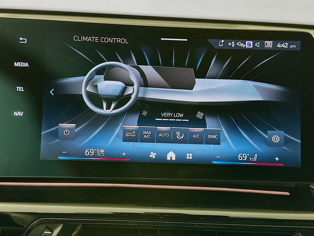 Thumbnail: 2026 BMW X1 - 14