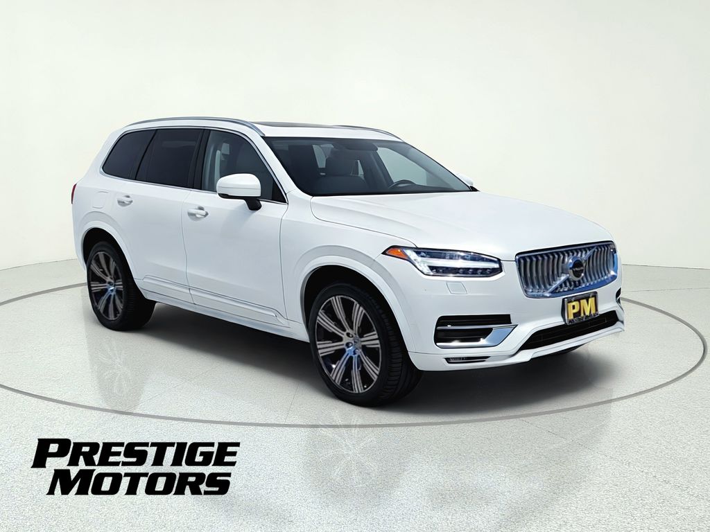 2022 Volvo XC90 T6 Inscription 6-Passenger AWD