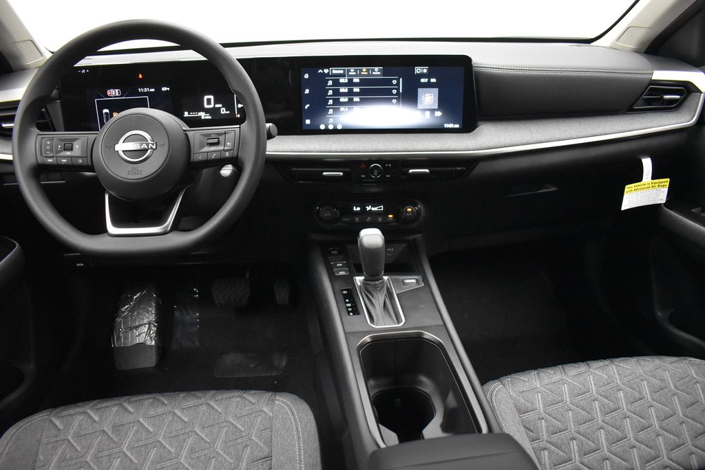 Thumbnail: 2026 Nissan Kicks - 25