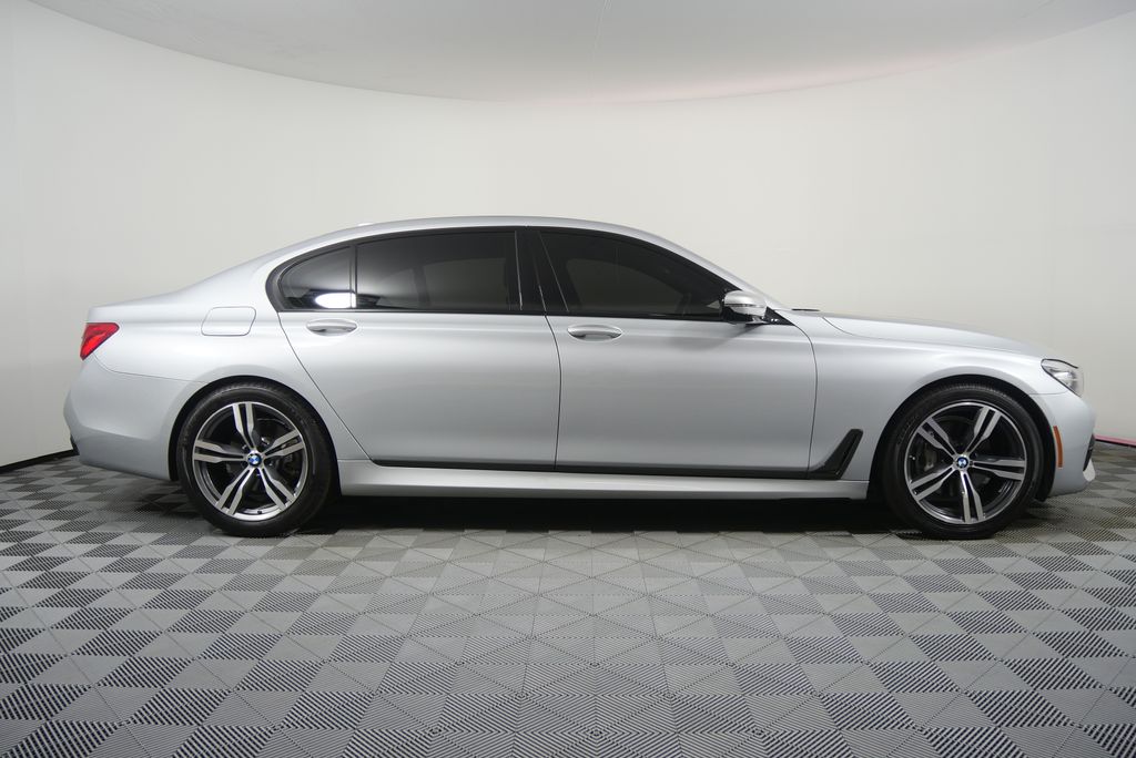Thumbnail: 2019 BMW 7 Series - 2