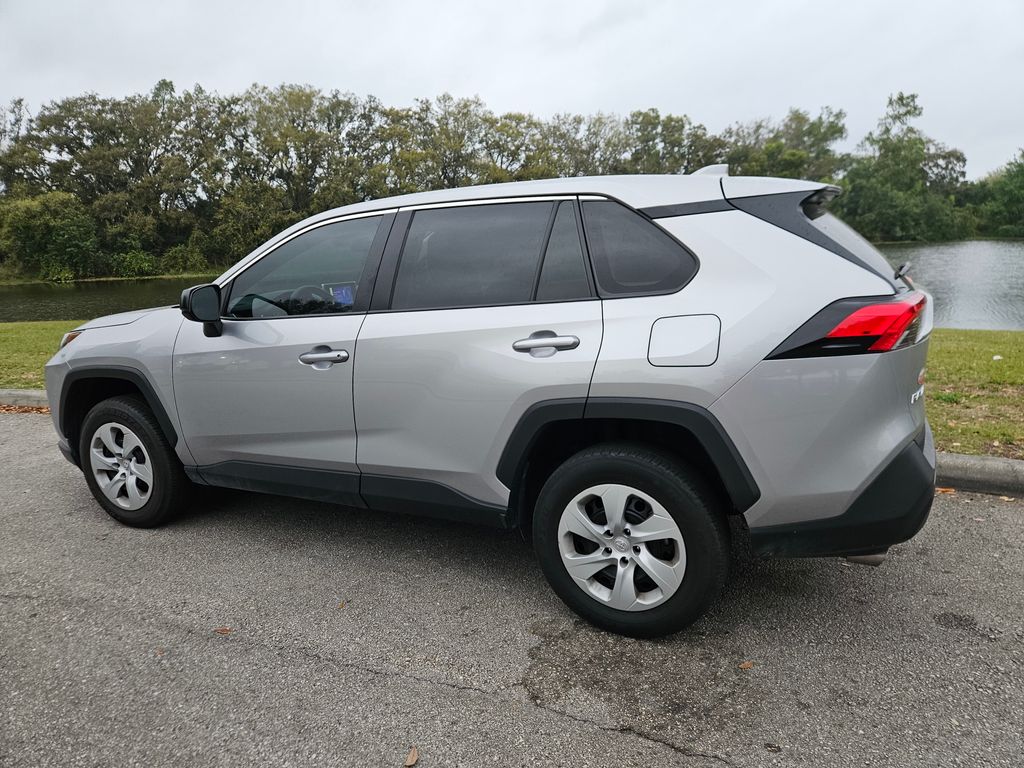 2024 Toyota RAV4 LE 3