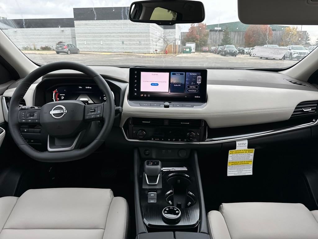 2025 Nissan Rogue SL photo