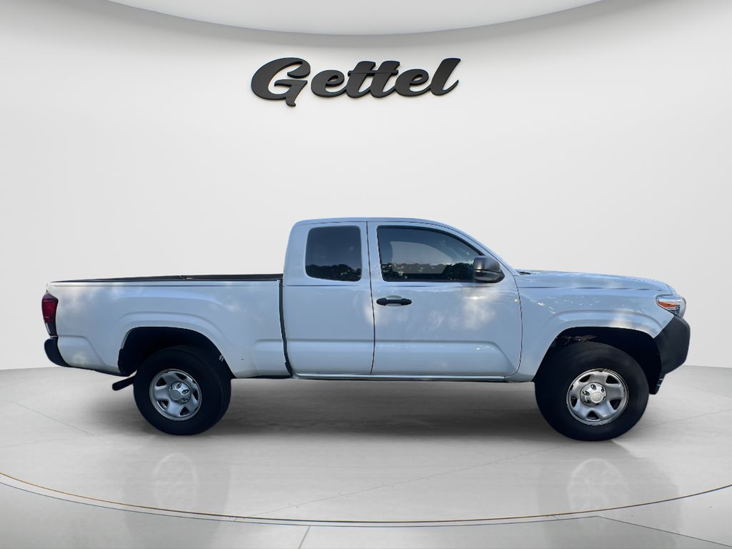 Used 2022 White Toyota SR image 6