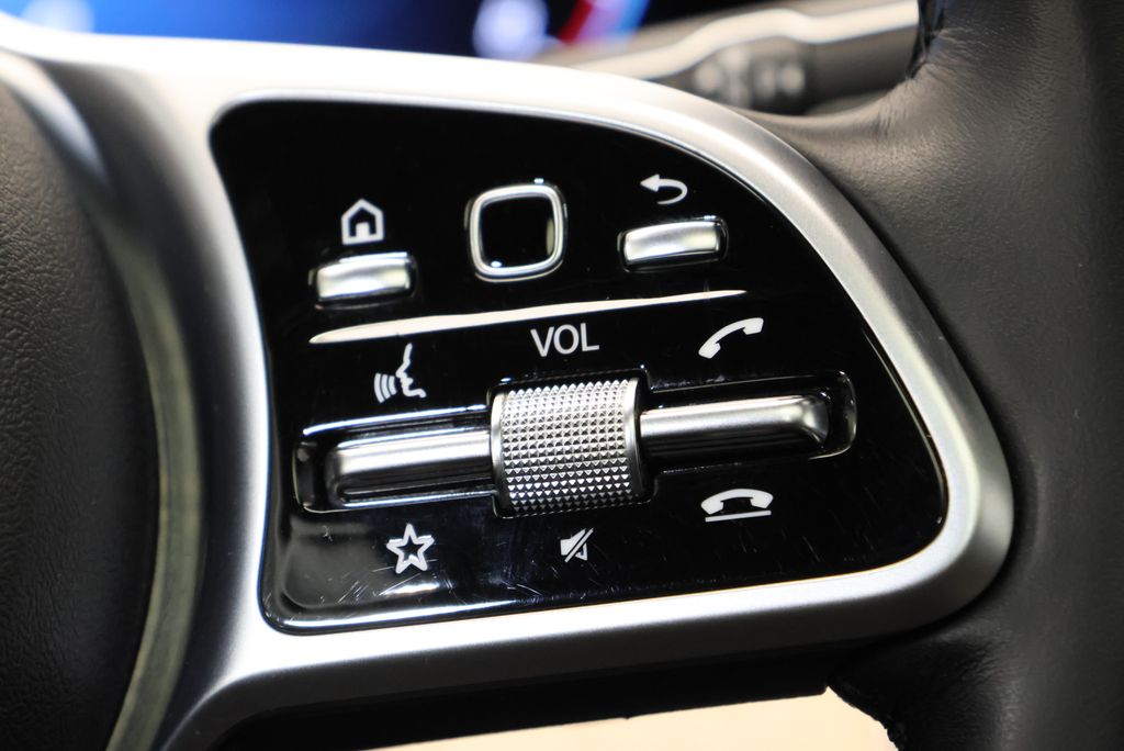 Thumbnail: 2023 Mercedes-Benz GLS - 22