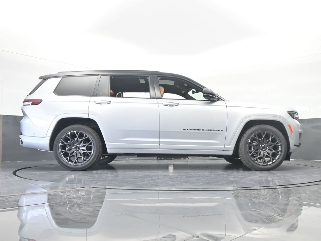 New 2025 Silver Zynith Jeep Summit image 60
