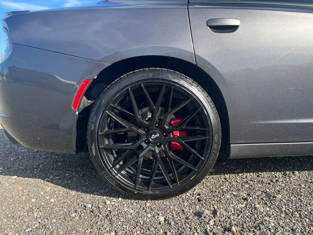 2017 Granite Crystal Metallic Clearcoat Dodge Charger R/T RWD Sedan