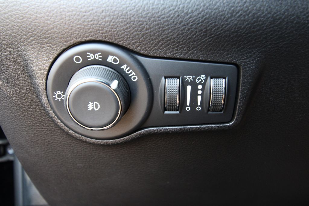Used 2025 Jeep Compass SUV