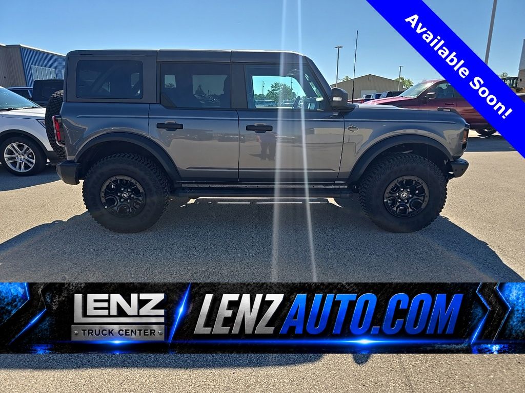 Carbonized Gray Metallic 2024 Ford Bronco Wildtrak 4-Door 4WD SUV / Crossover Four-Wheel Drive Automatic