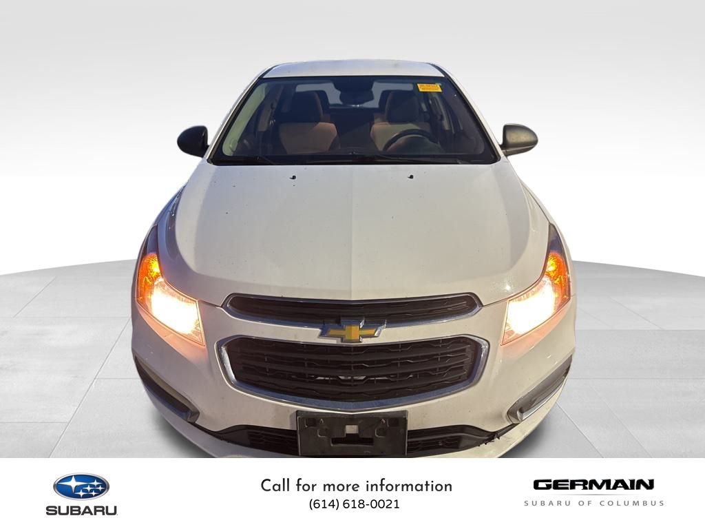 2016 Chevrolet Cruze LS photo 2