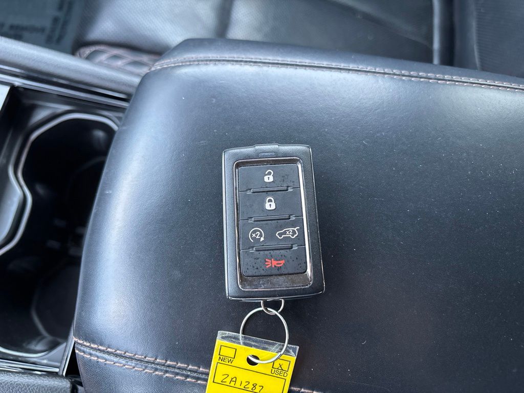 Used 2023 Jeep Grand Cherokee SUV