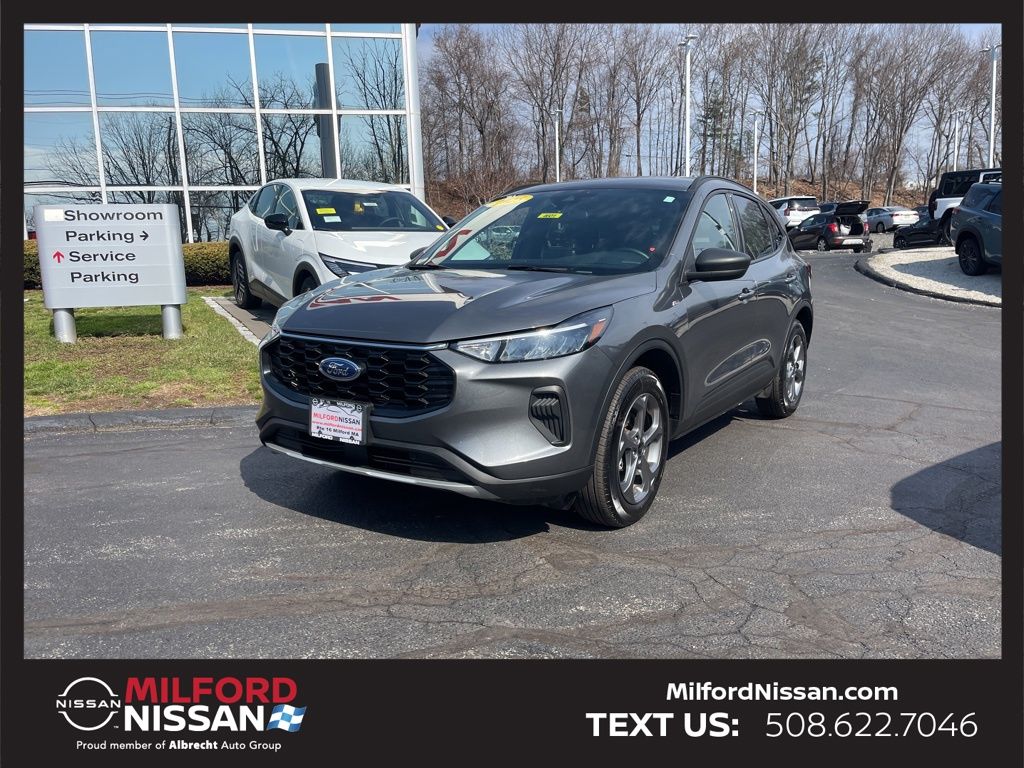 2025 Ford Escape ST-Line AWD