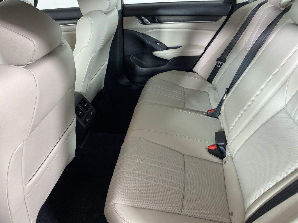 Used 2021 Red Honda EX-L image 10