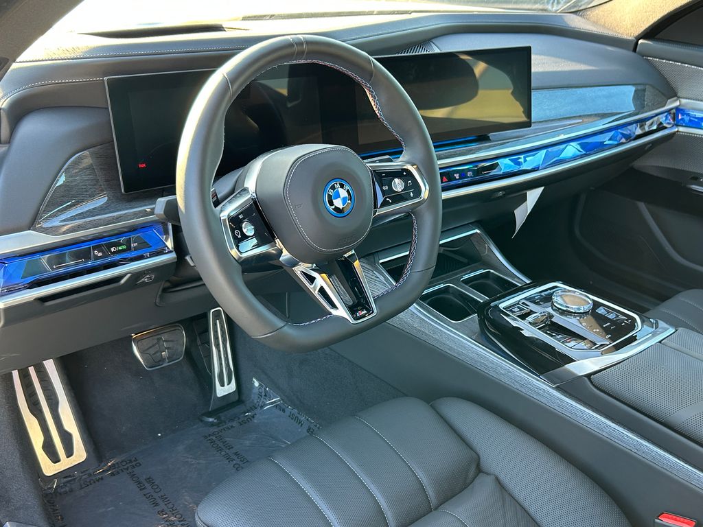 Thumbnail: 2024 BMW i7 - 13