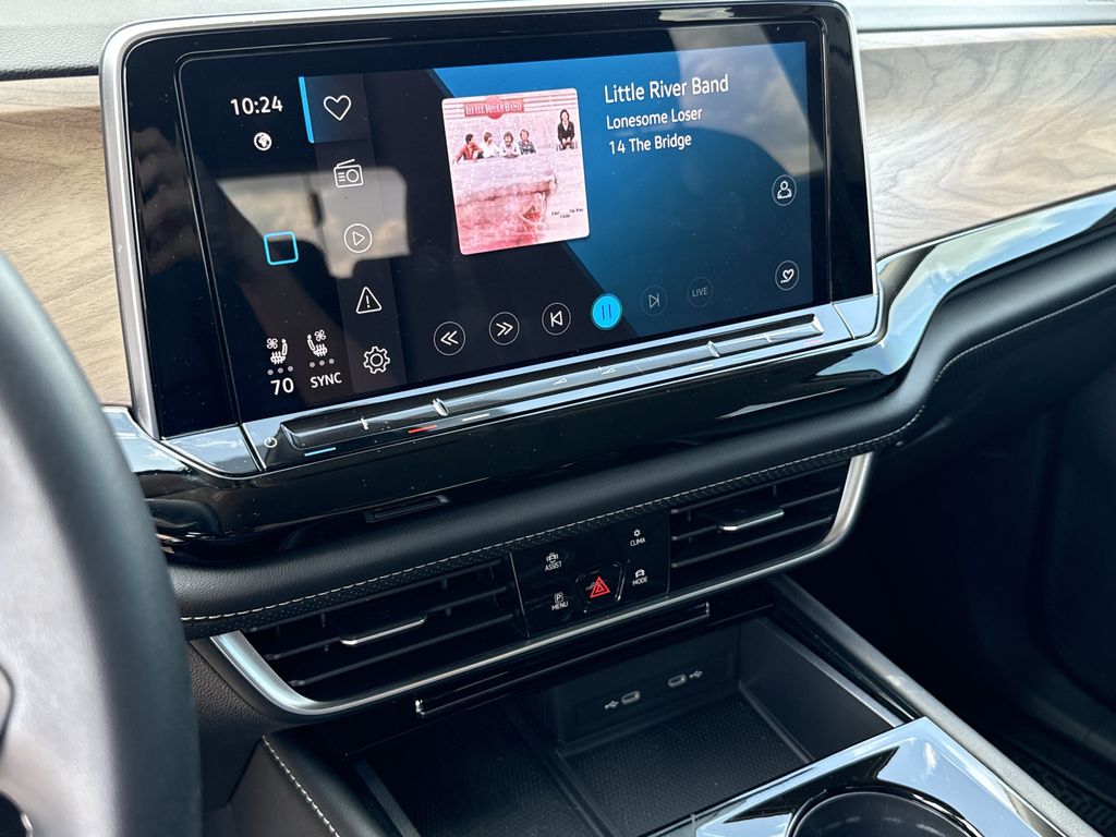 2024 Volkswagen Atlas 2.0T SE w/Technology Silver at DeMontrond Auto Country