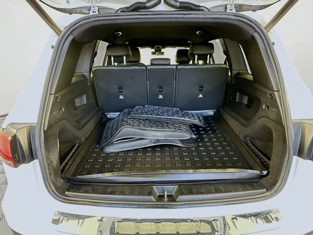 Thumbnail: 2020 Mercedes-Benz GLB - 25